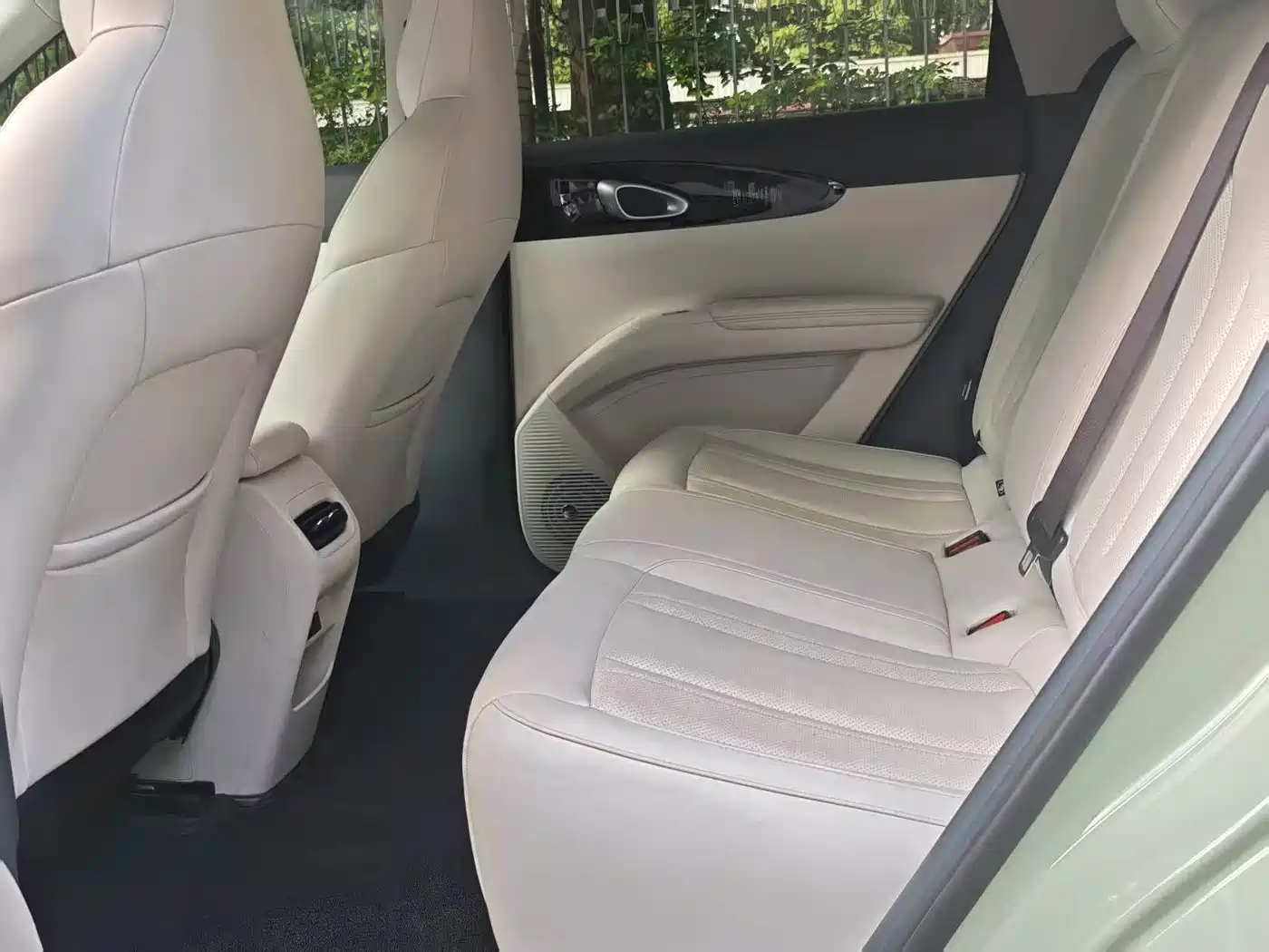 Geely Galaxy Starry Wish 2025 UP 410km Explorer+ Edition фото 9