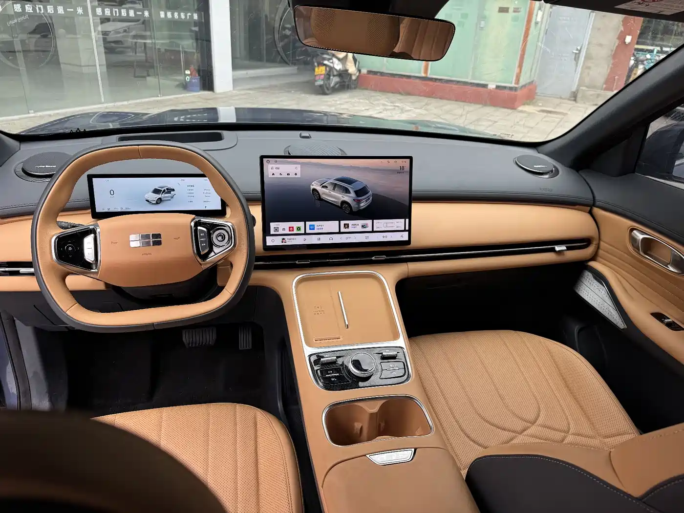 Geely Galaxy Galaxy Starship 7 EM-i 2025 Model 120km Explorer+ Edition фото 9