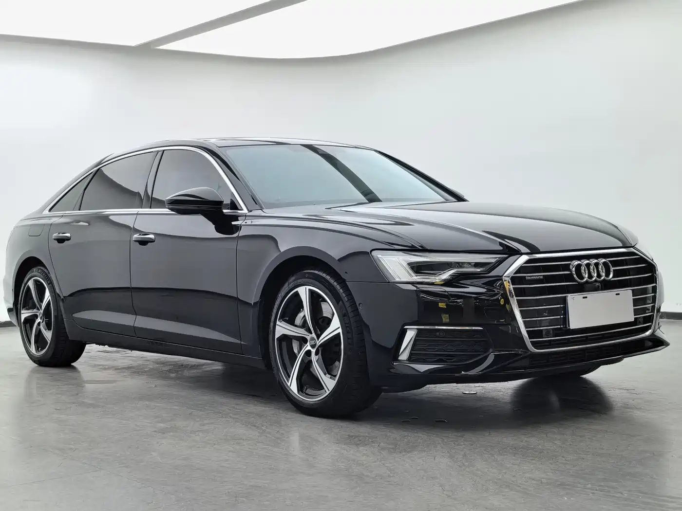 Audi A6L 2022 55 TFSI quattro Premium Elegance фото 3