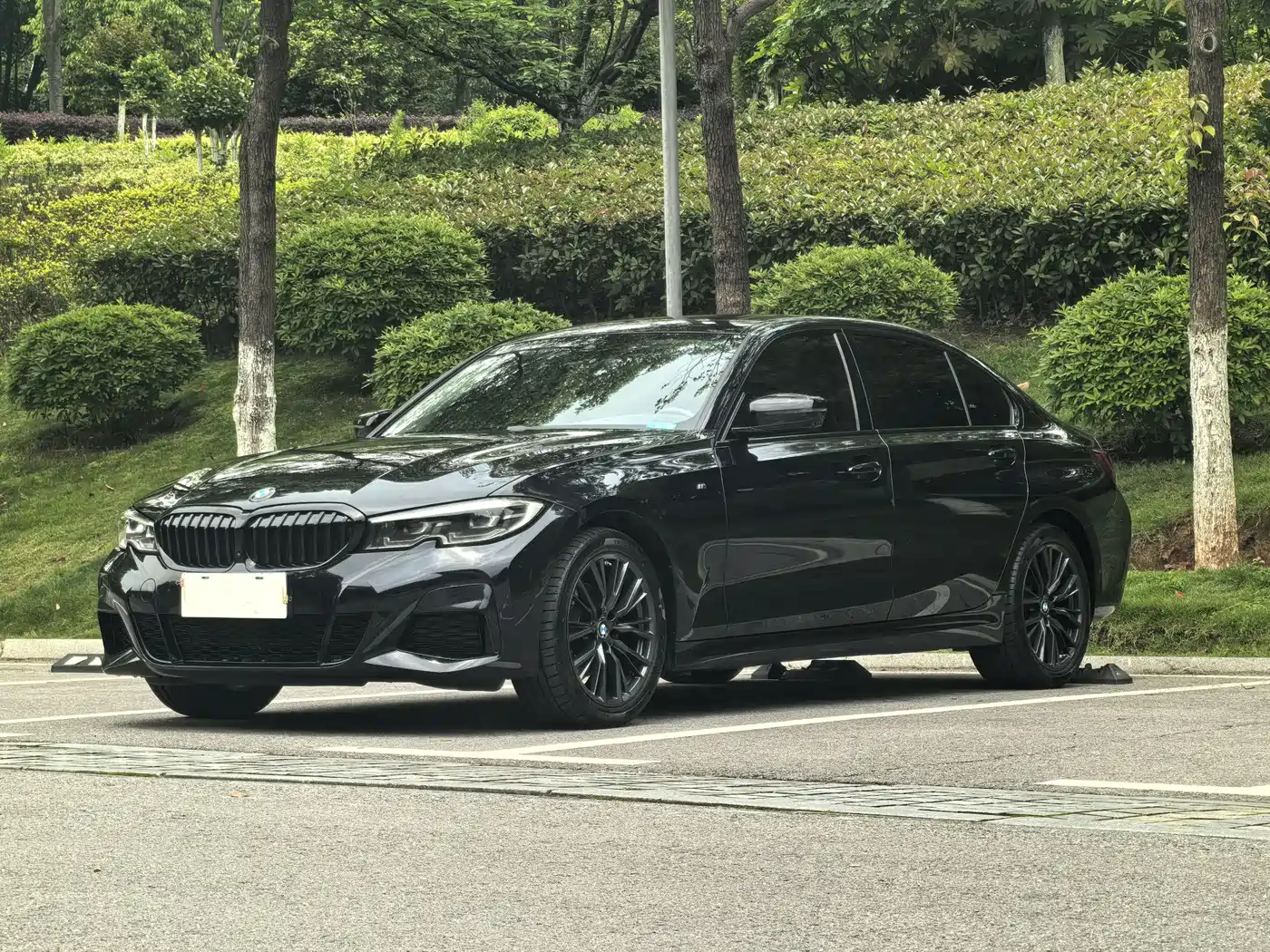 BMW 3-SERIES