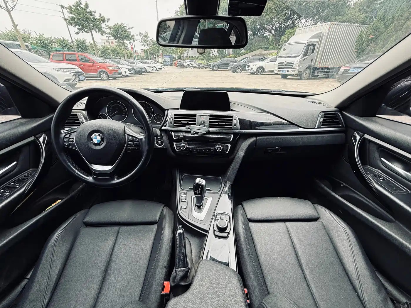 BMW 3 Series 2018 320Li Fashion Style фото 30