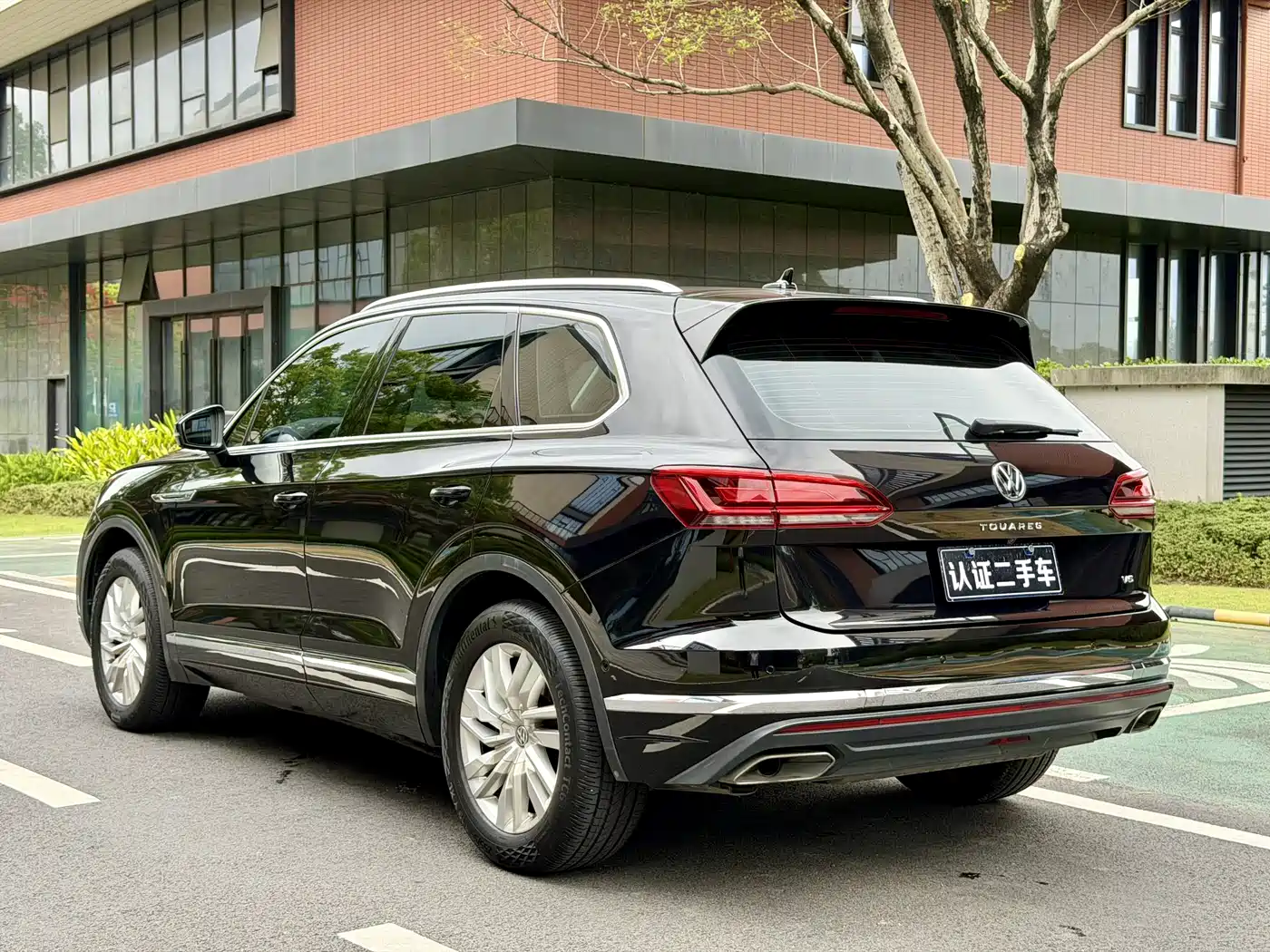 Volkswagen Touareg 2019 2.0TSI Sharp Wing Edition China VI фото 8