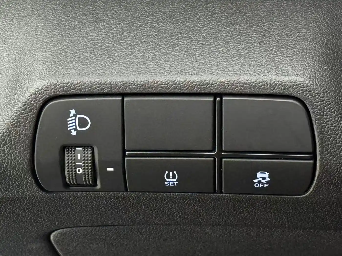 Hyundai Elantra 2022 1.5L CVT GLX Elite Edition фото 8