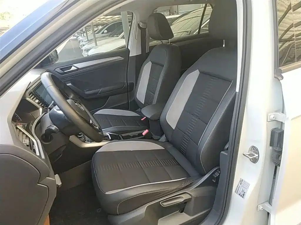 Volkswagen T-ROC 2018 230TSI DSG 2WD Progressive China V фото 15