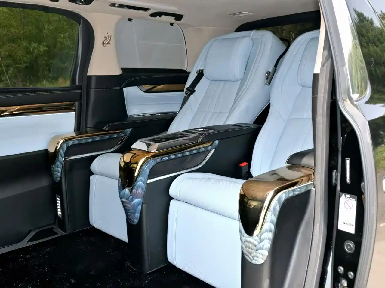 Toyota Alphard 2018 Facelift 3.5L Premium Edition фото 8