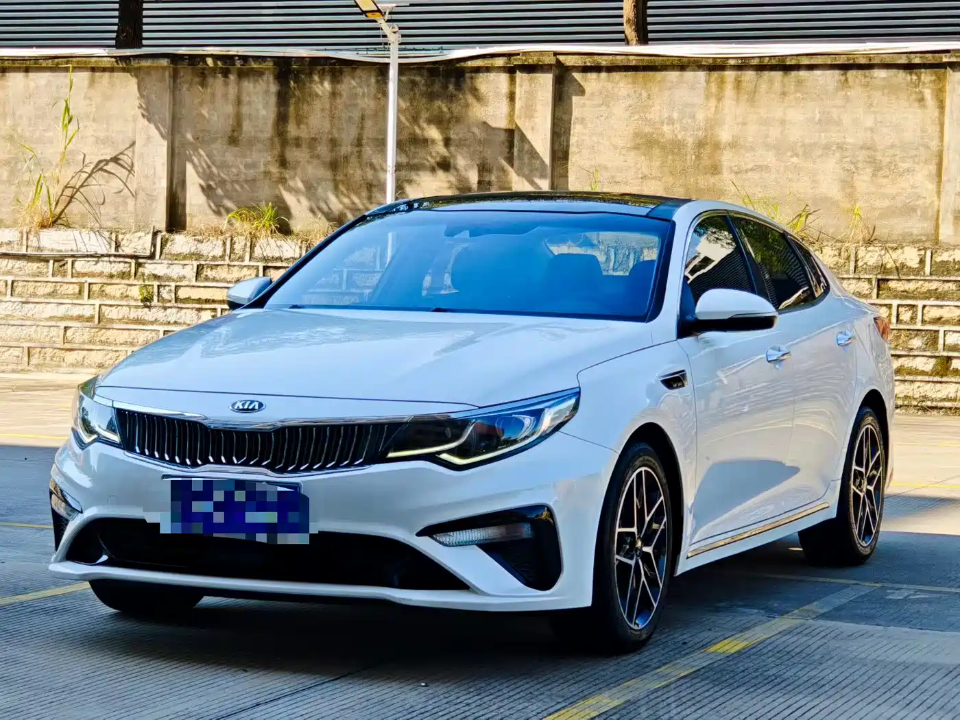 Фото 1 - Kia K5