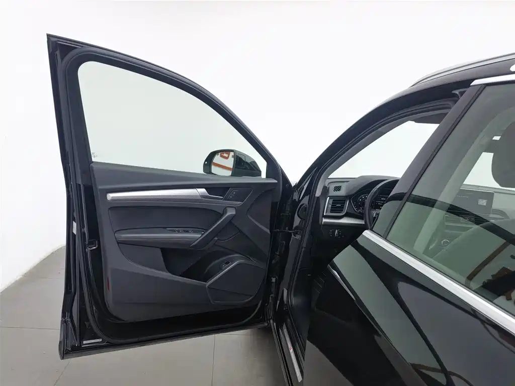 Audi Q5L 2020 45 TFSI Exclusive Fashion фото 8