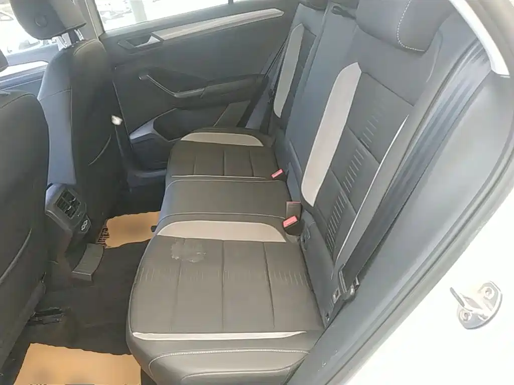 Volkswagen T-ROC 2018 230TSI DSG 2WD Progressive China V фото 17