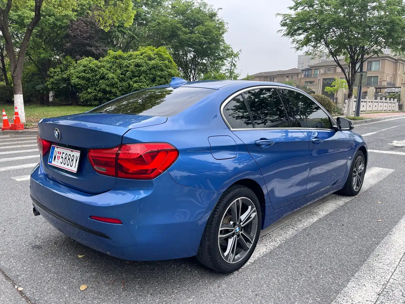 BMW 1 Series 2017 118i Sport фото 14
