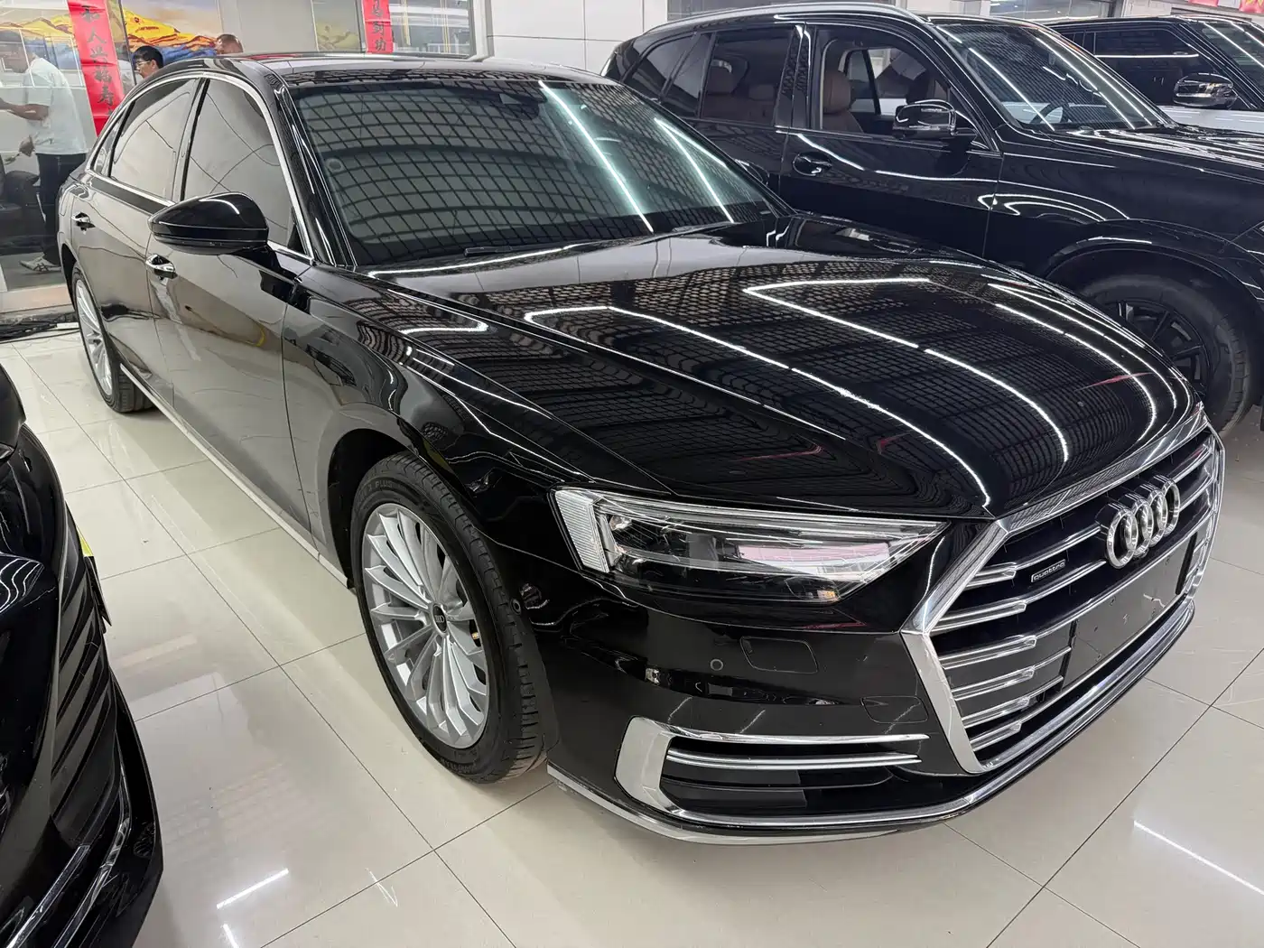 AUDI A8