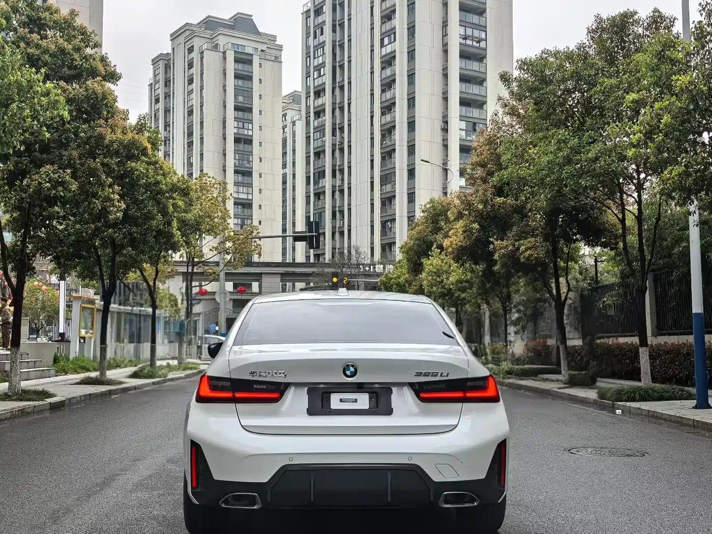 BMW 3 Series 2023 325Li M Sport Package фото 8
