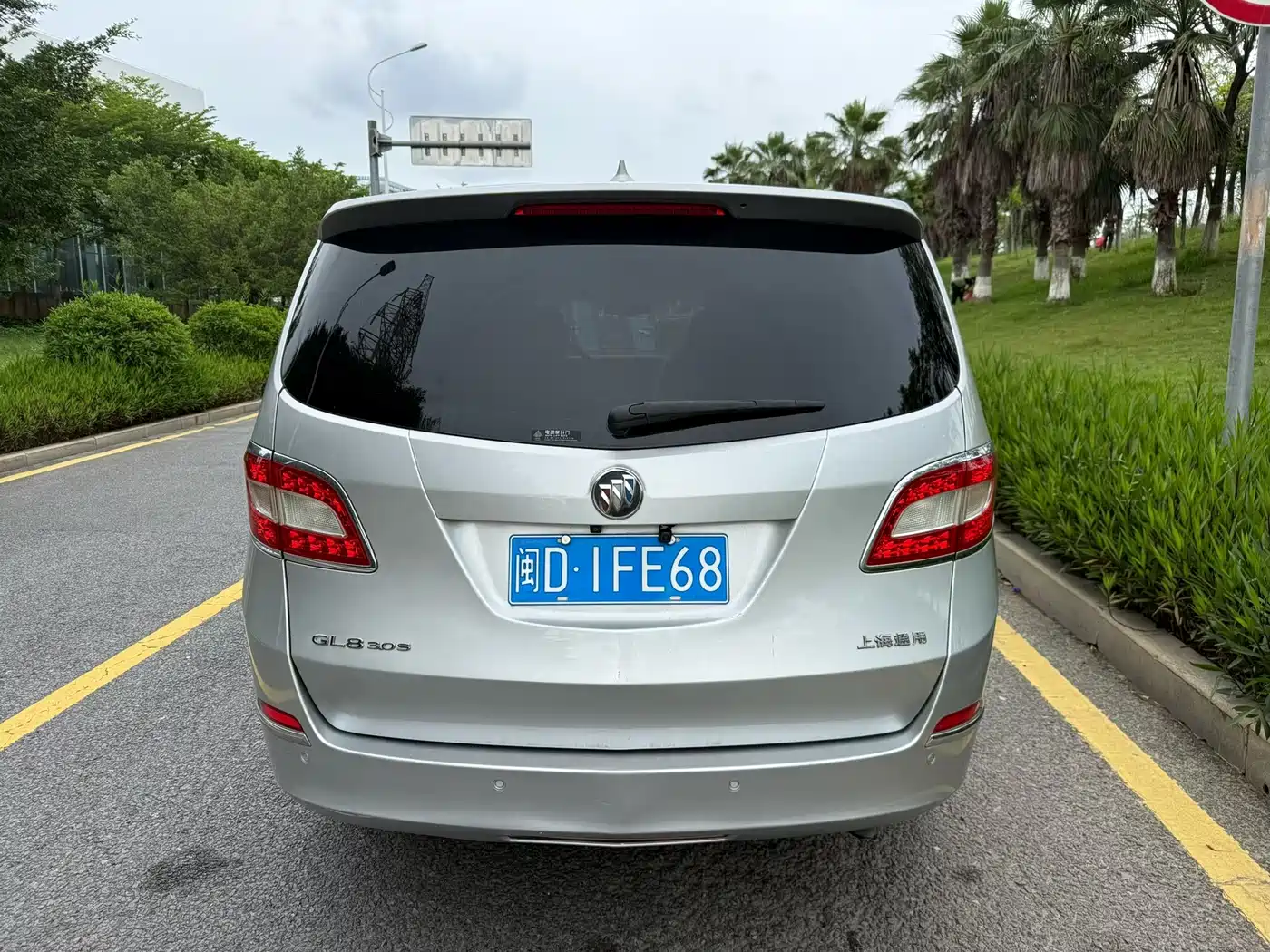 Buick GL8 2011 3.0L GT Luxury Business Elegance Edition фото 8