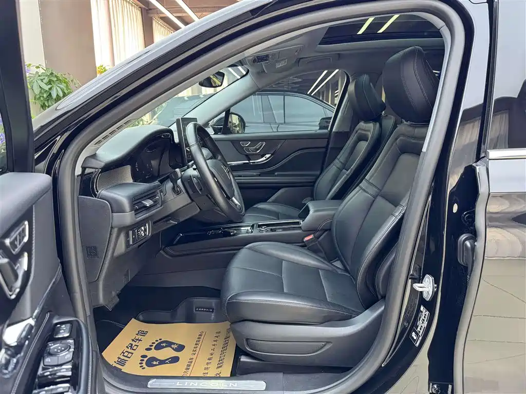 LINCOLN ADVENTURER