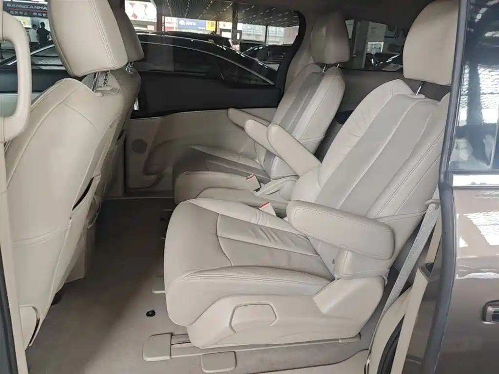 Buick GL8 2017 25S Luxury China V фото 17