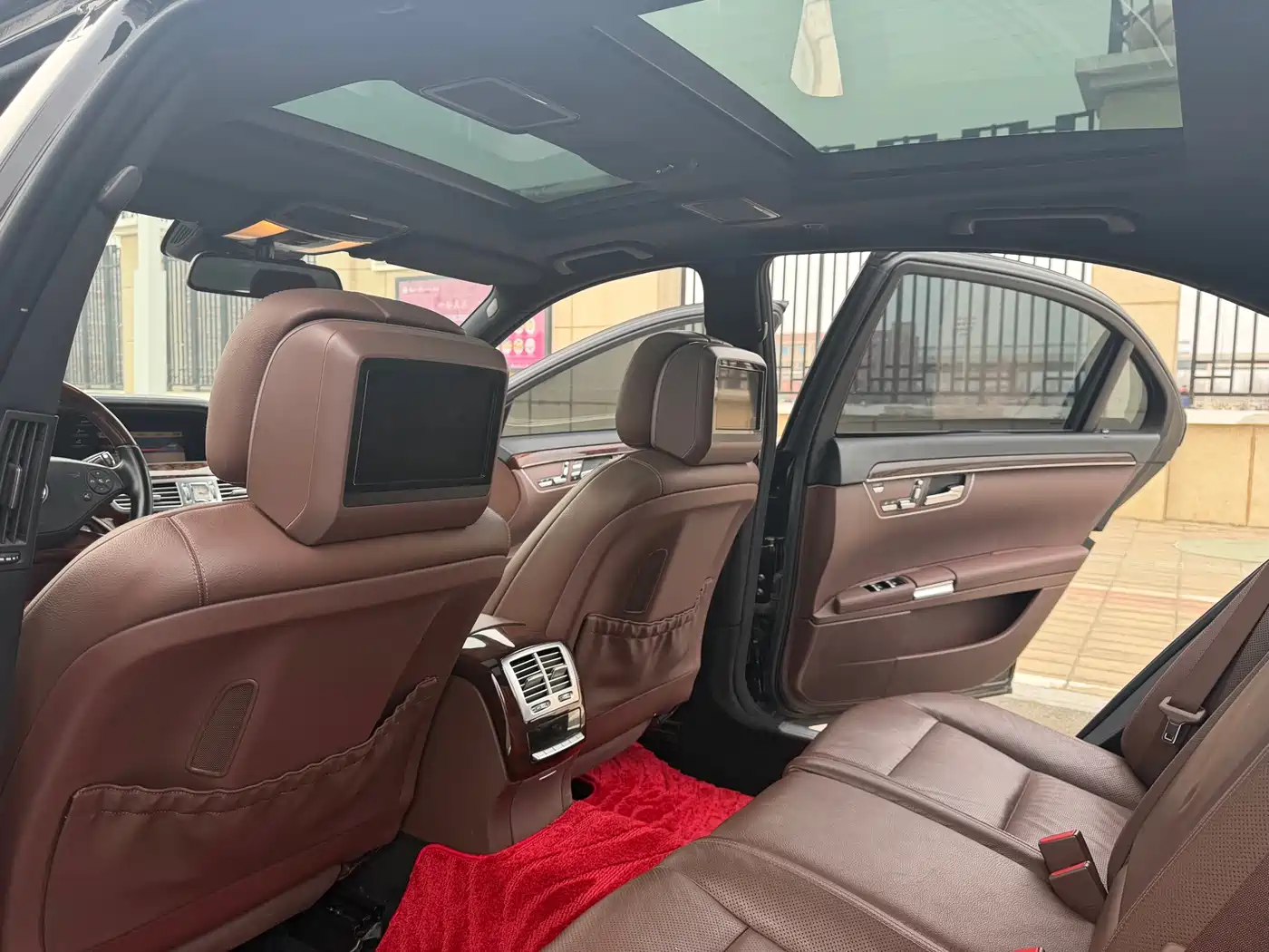 Mercedes-Benz S-Class 2012 S 300 L Luxury Grand Edition фото 9