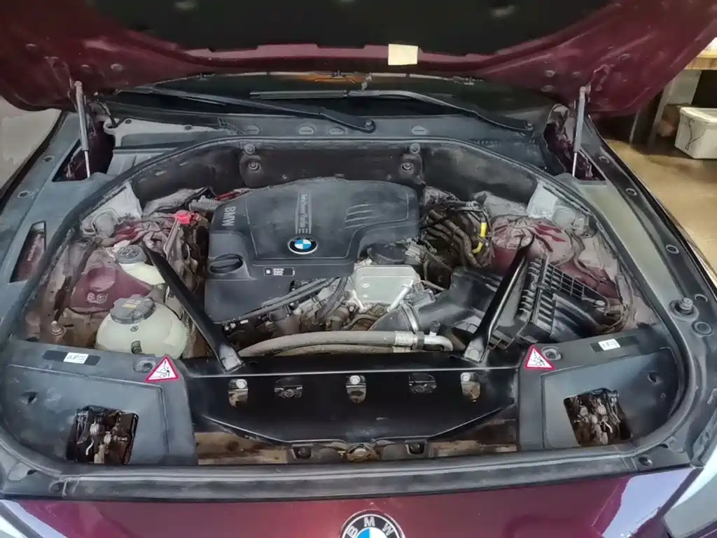 BMW 5 Series GT 2016 2015 528i Leading