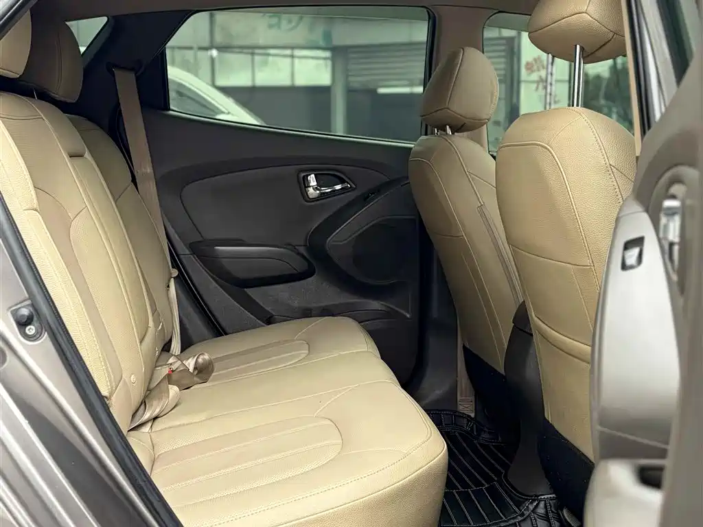 Hyundai Beijing Hyundai ix35 2013 2.0L Auto 2WD Smart GLS China IV фото 7