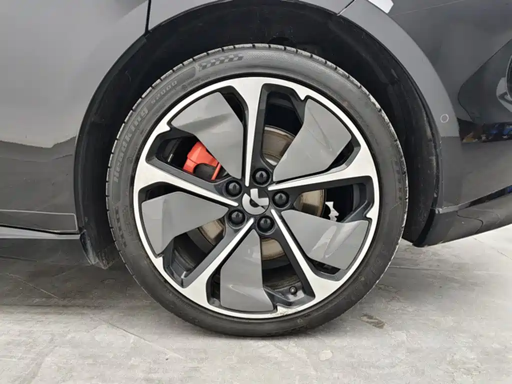 Фото 10 - NIO ET5T