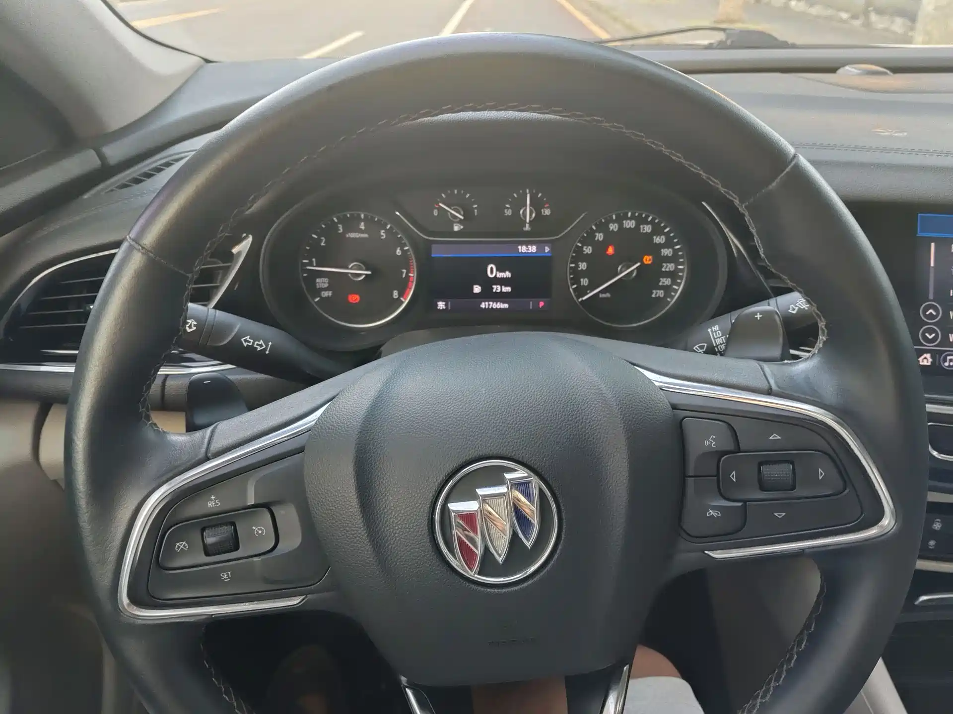 صورة 15 - Buick Regal