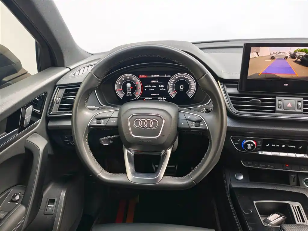 Audi Q5L 2024 Model 40 TFSI Luxury Dynamic фото 5
