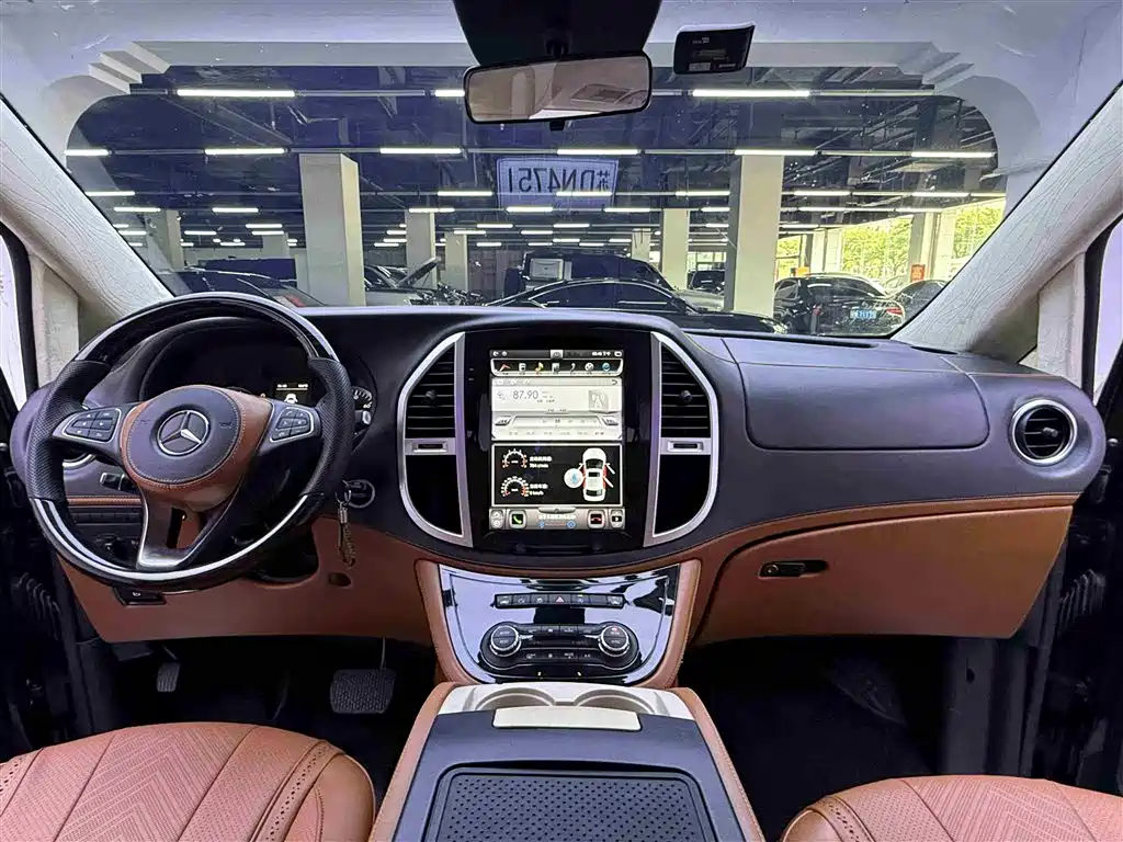Mercedes-Benz Vito 2018 2.0T Business Edition China VI фото 13