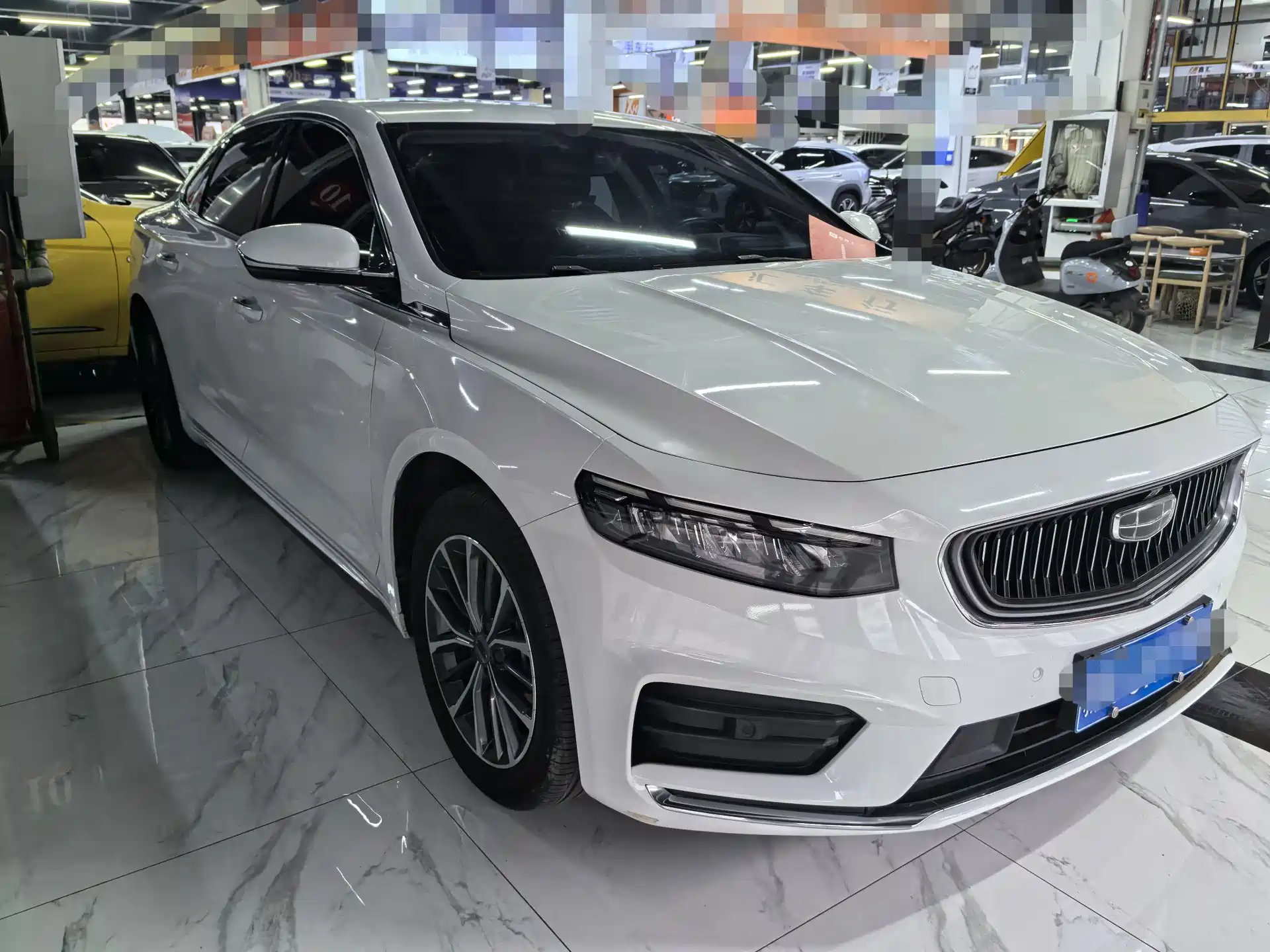 Фото 3 - Geely Preface