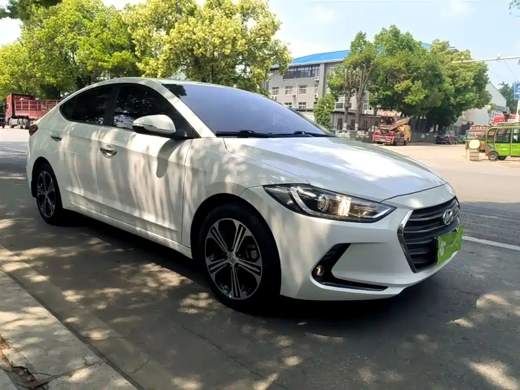 Hyundai Elantra 2018 1.4T DCT Dynamic·Vitality Model фото 4
