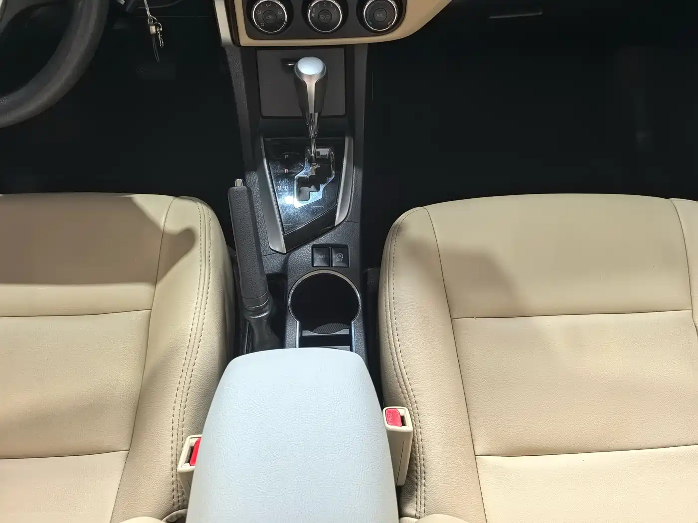 Toyota Corolla 2017 Facelift 1.2T S-CVT GL фото 14