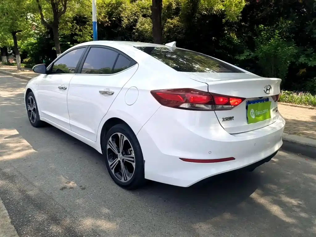 Hyundai Elantra 2018 1.4T DCT Dynamic·Vitality Model фото 5