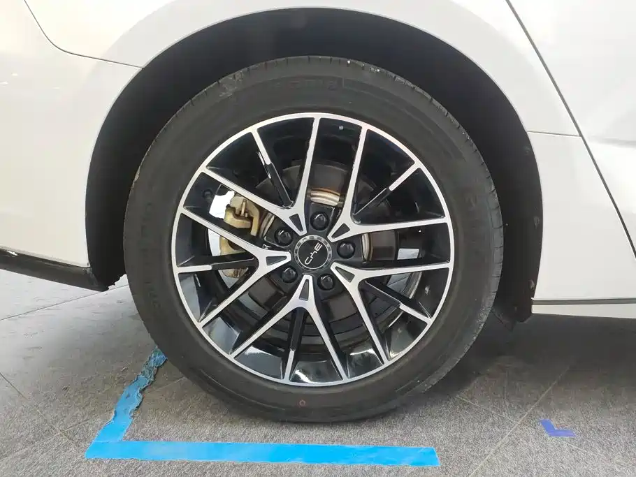 BYD Seal 2024 2024 Glory Edition DM-i 1.5L 121km Luxury