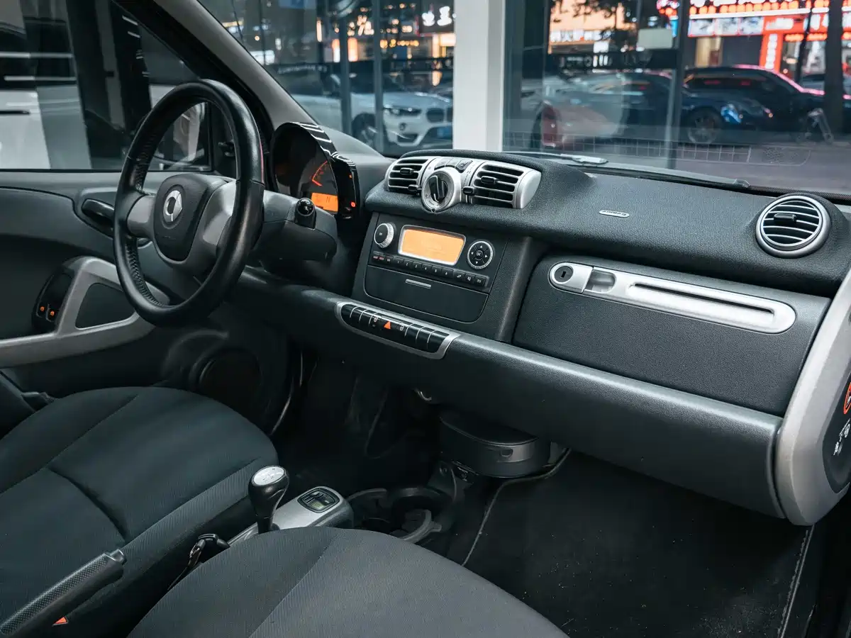 smart fortwo 2013 2012 1.0 MHD Hardtop Standard