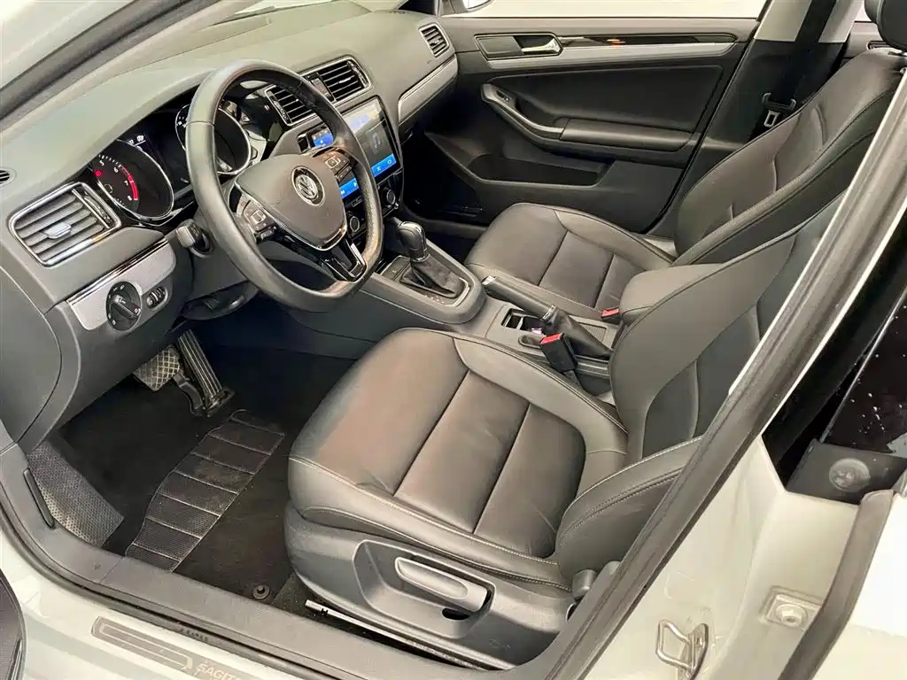 Volkswagen Sagitar 2018 280TSI DSG Comfort фото 6