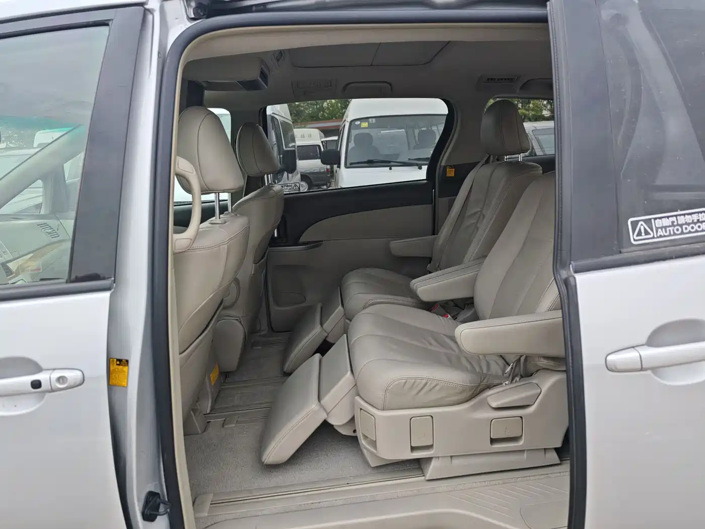 Toyota Previa 2007 3.5L 7-Seater Luxury фото 7