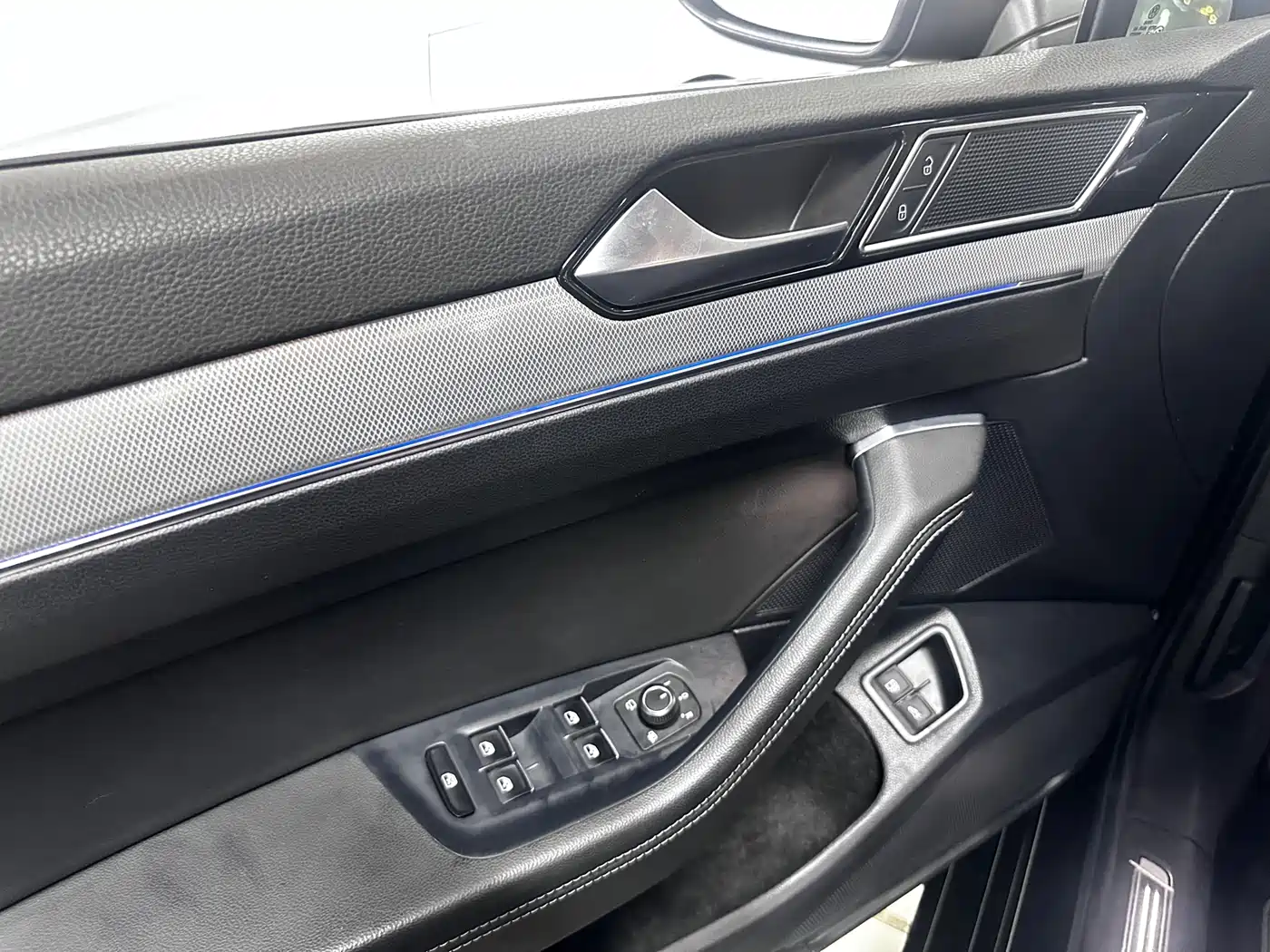 Volkswagen Magotan GTE Plug-in Hybrid 2022 GTE Luxury фото 15