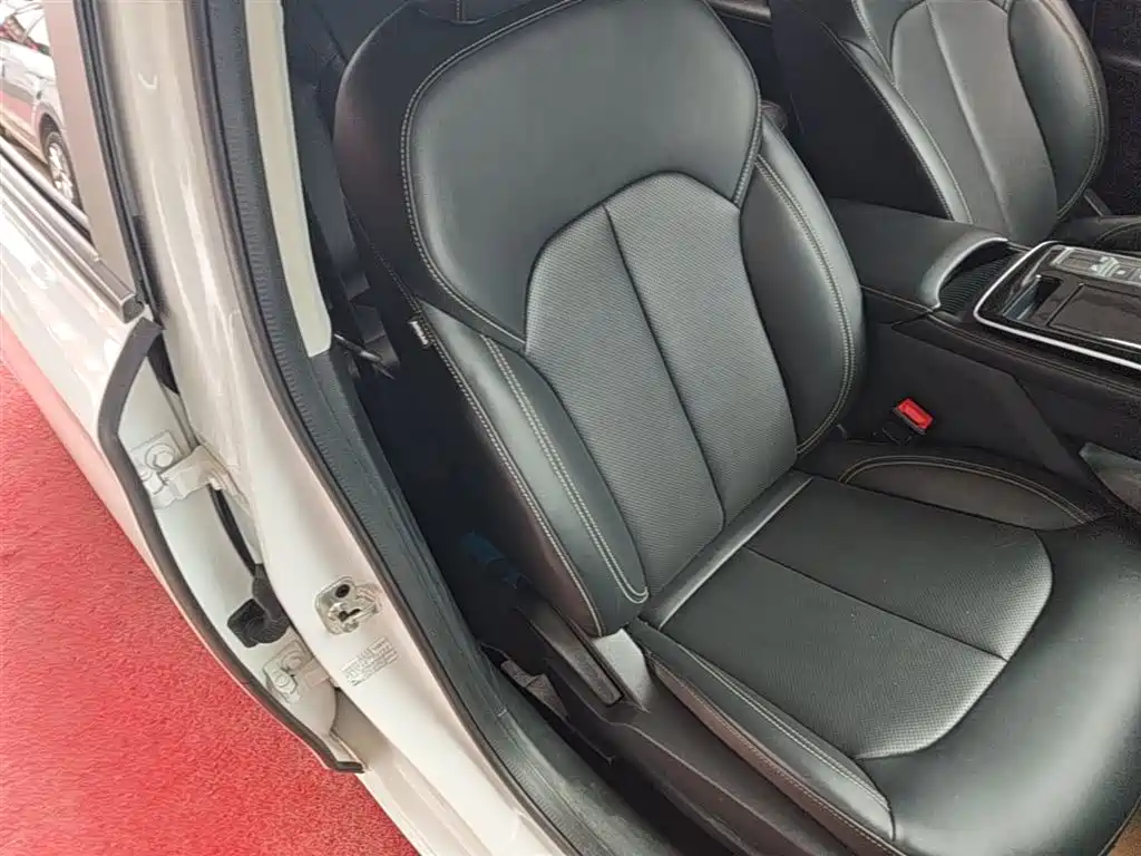 Фото 25 - Roewe i6 MAX