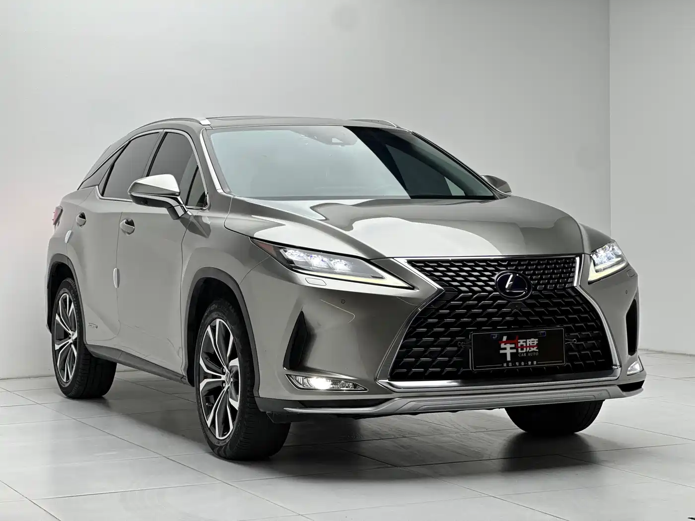 Photo 3 - Lexus RX