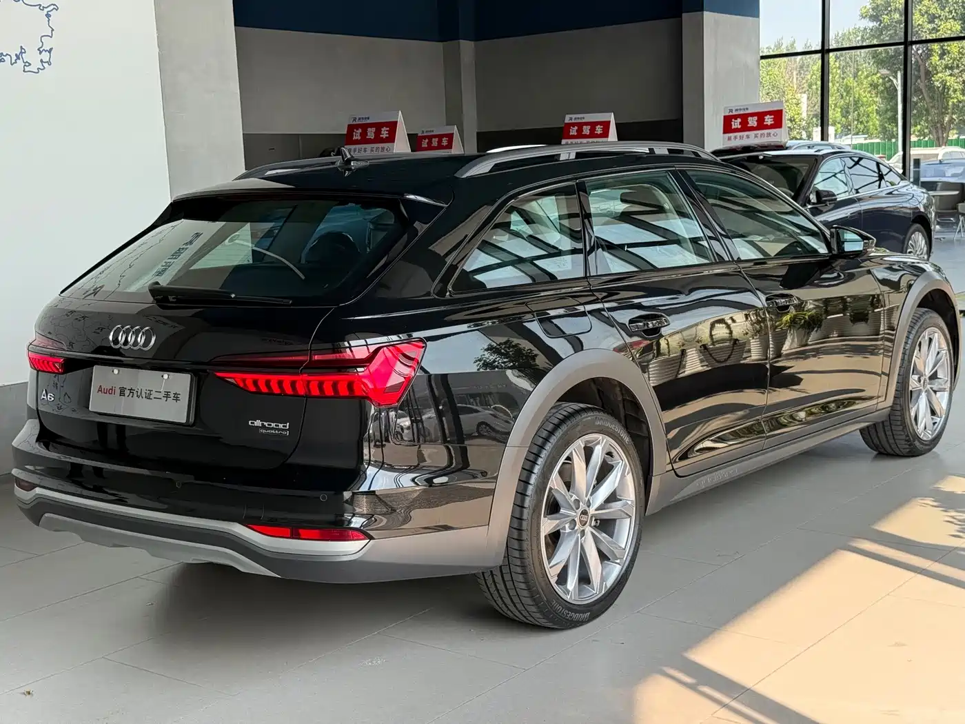 Audi A6 (Import) 2025 2024 allroad quattro 55 TFSI Premium Off-road