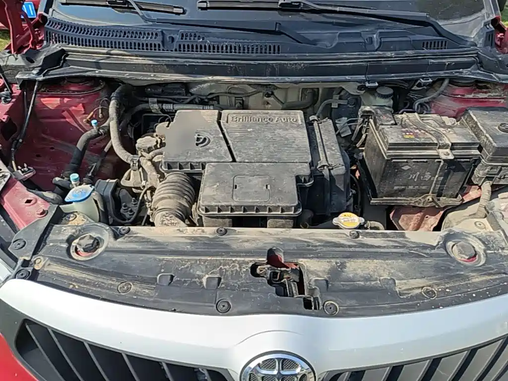 Zhonghua V3 2017 2015 1.5L Manual Comfort Model