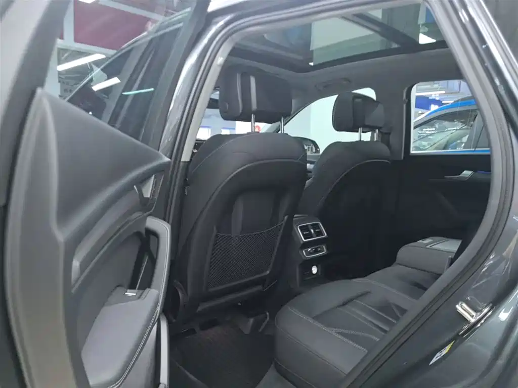 Audi Q5L 2022 Facelift 45T Luxury Dynamic фото 17