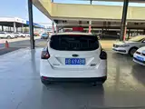 Фото 5 - Ford Focus
