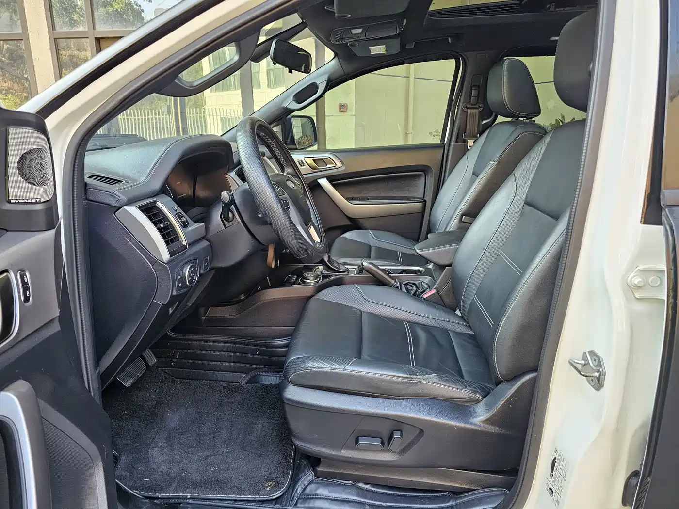 Ford Everest 2017 2.0T Gasoline Automatic 4WD Luxury Edition 5-Seater фото 18