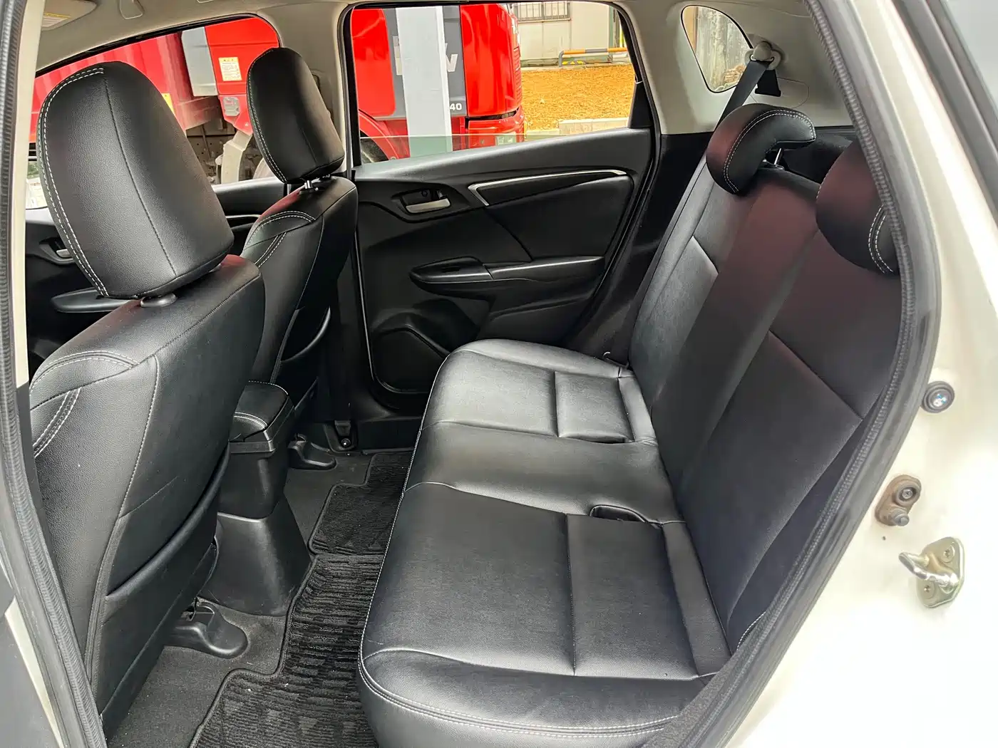 Фото 16 - Honda Fit