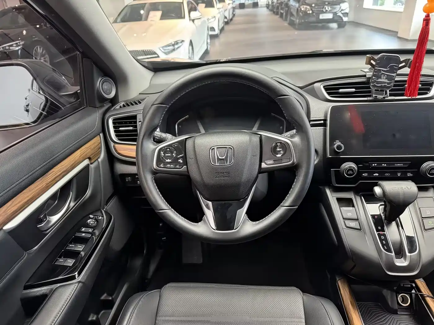 Фото 6 - Honda CR-V