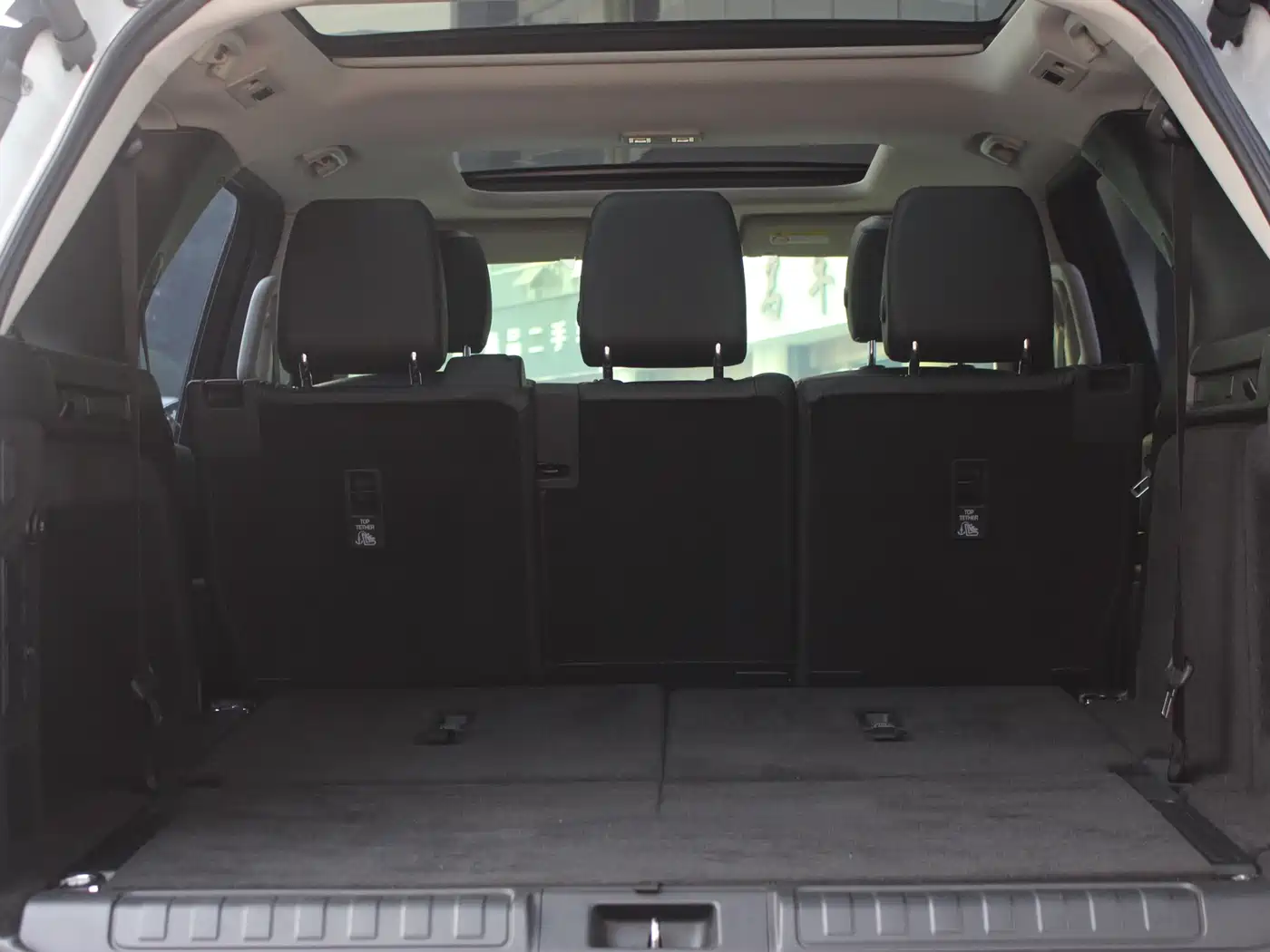 Land Rover Discovery 2018 3.0 SC V6 SE фото 13