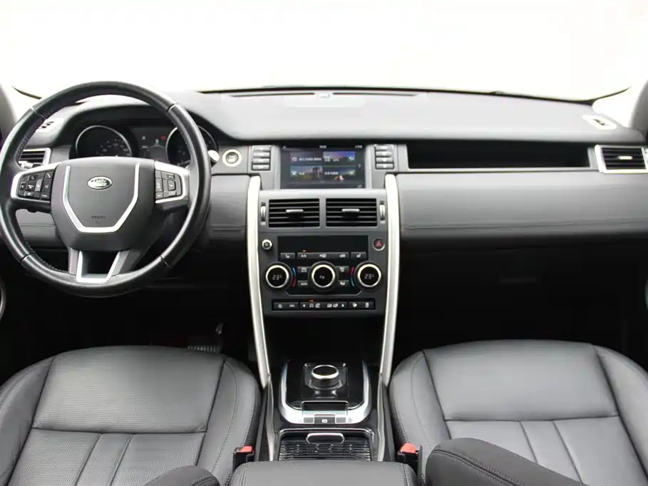 Land Rover Discovery Sport 2018 240PS HSE Edition фото 9