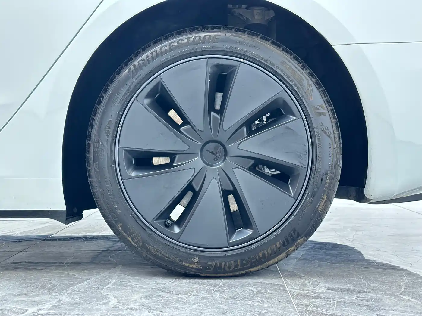 Tesla Model 3 2026 2025 Model Year Facelift Rear-Wheel Drive