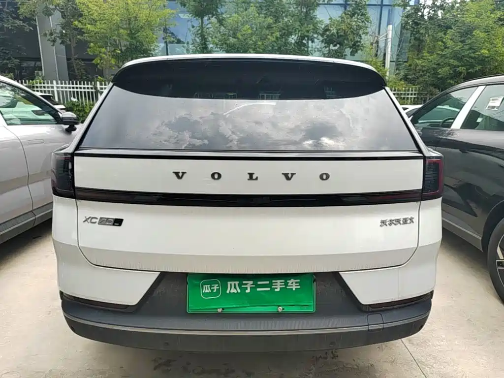 Volvo XC70 Plug-in Hybrid 2026 2026 AWD Extended Range Core