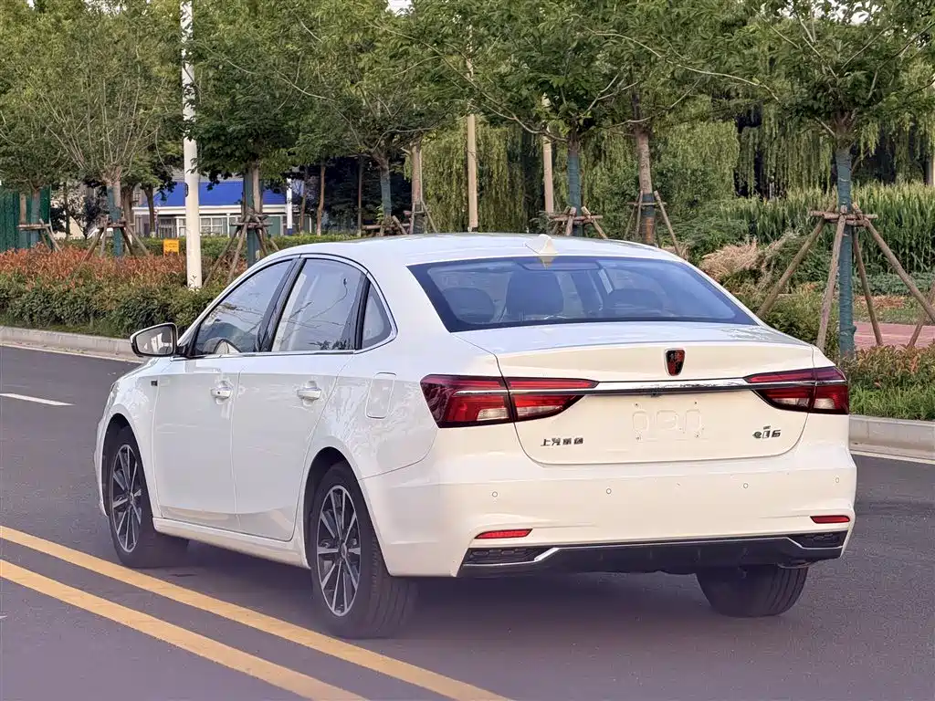 Roewe i6 New Energy 2018 2017 45T Hybrid Connected Smart Premium Edition