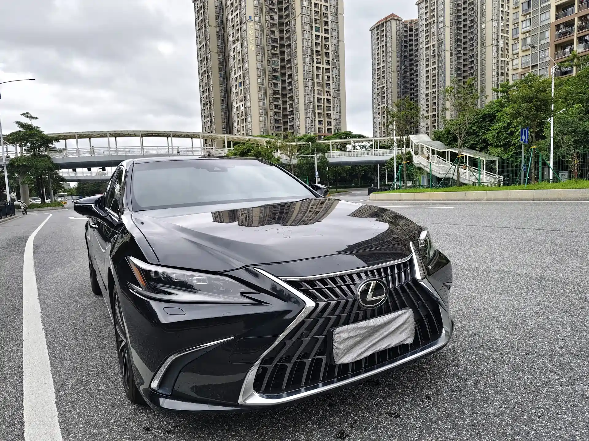 Фото 3 - Lexus ES