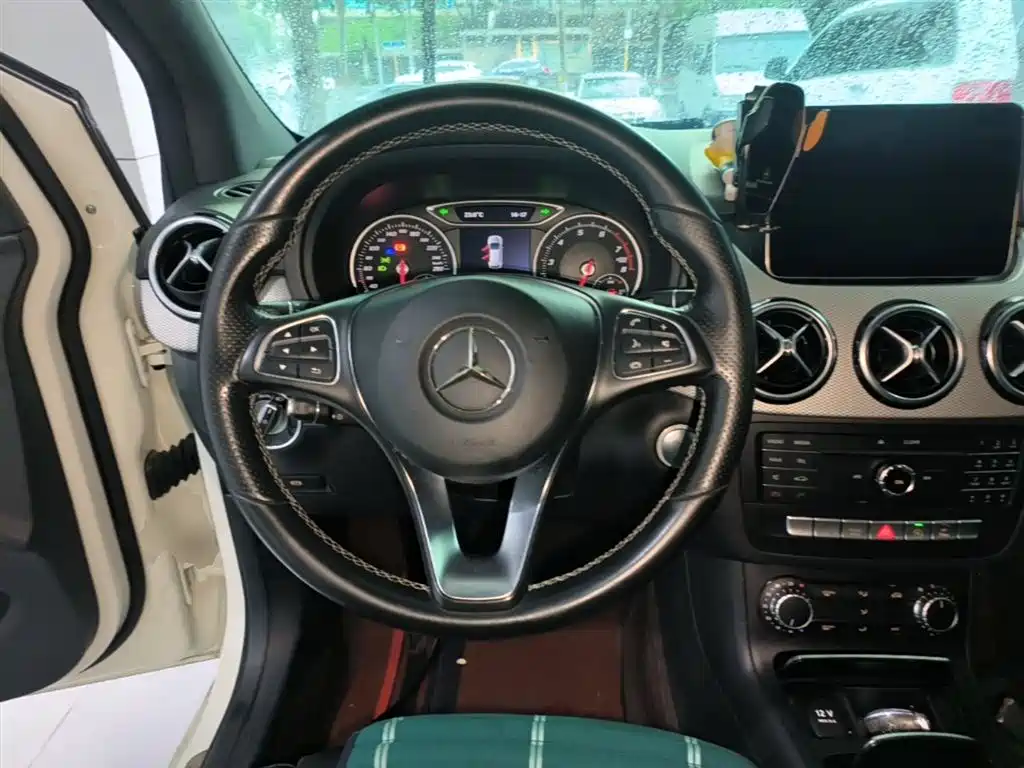 Mercedes-Benz B-Class 2017 B 200 Dynamic фото 10